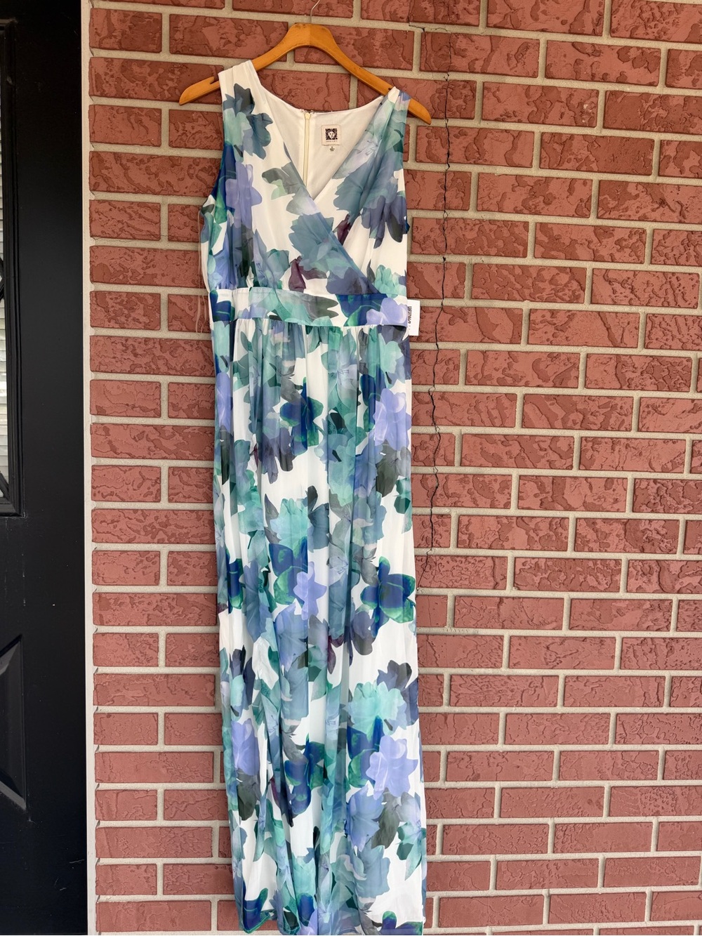 Anne Klein White and Light Blue Floral Dress